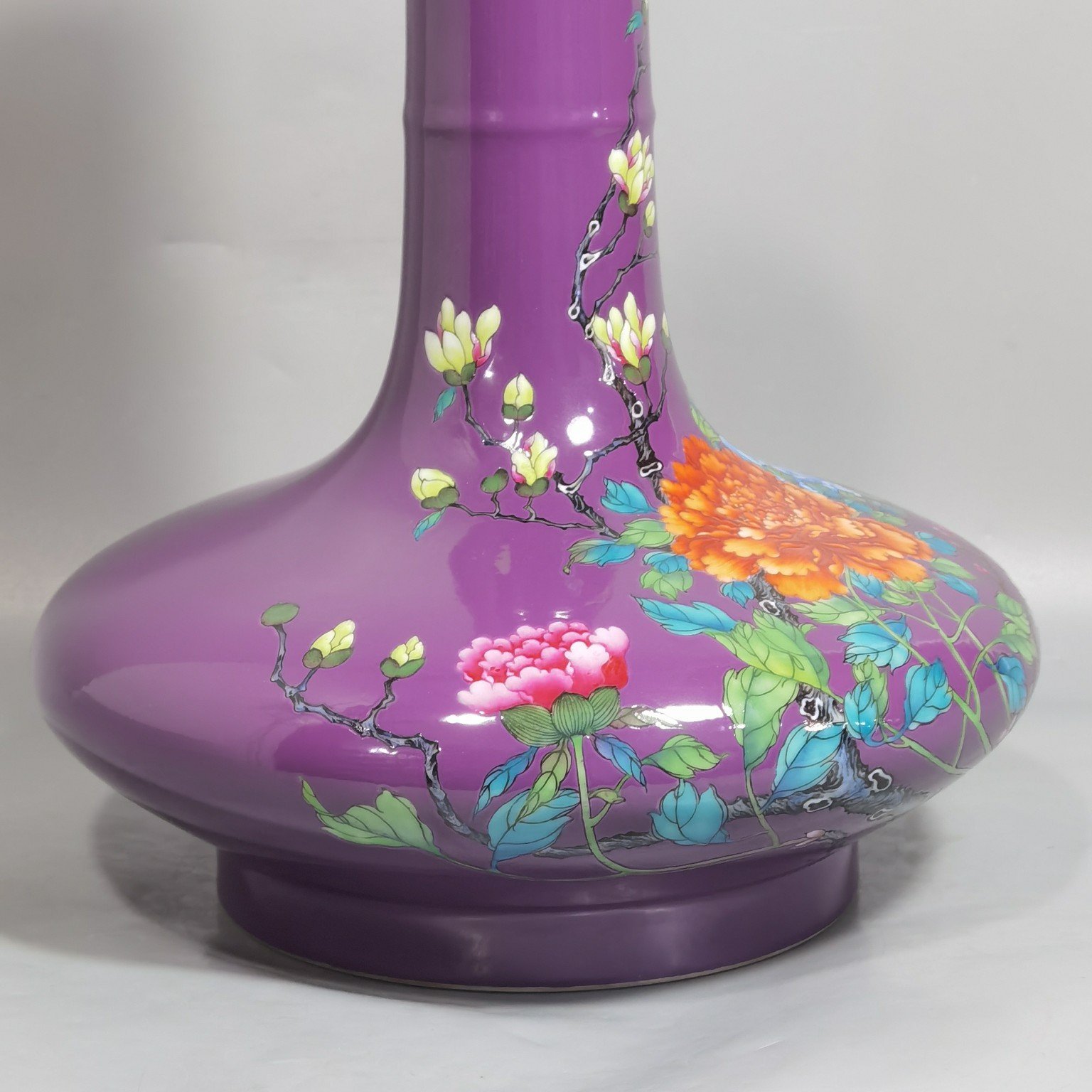 Qing Dynasty Yongzheng purple ground pastel peony flower flat belly vase