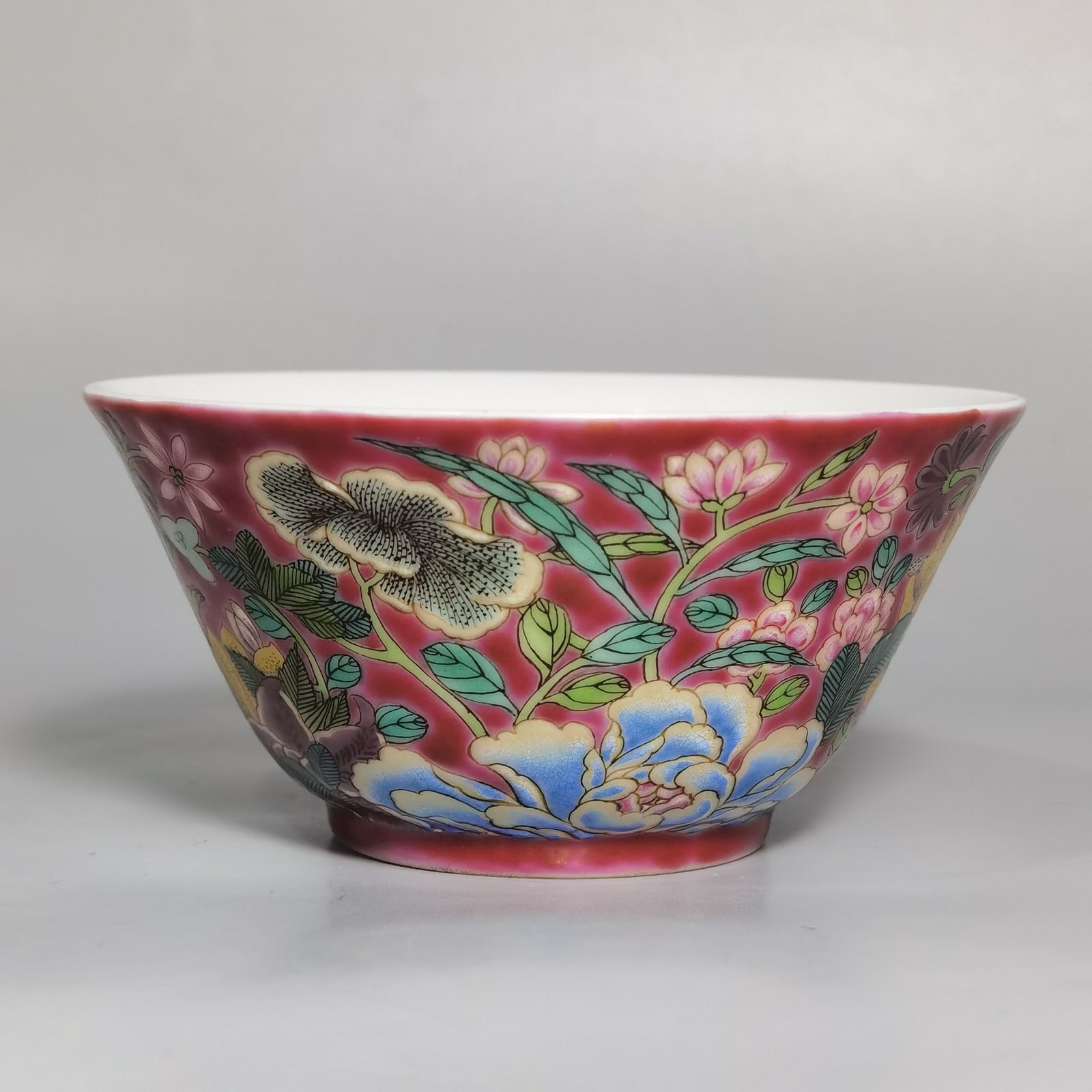 Qing Dynasty Yongzheng a pair of rouge-red nine-autumn celebration cups