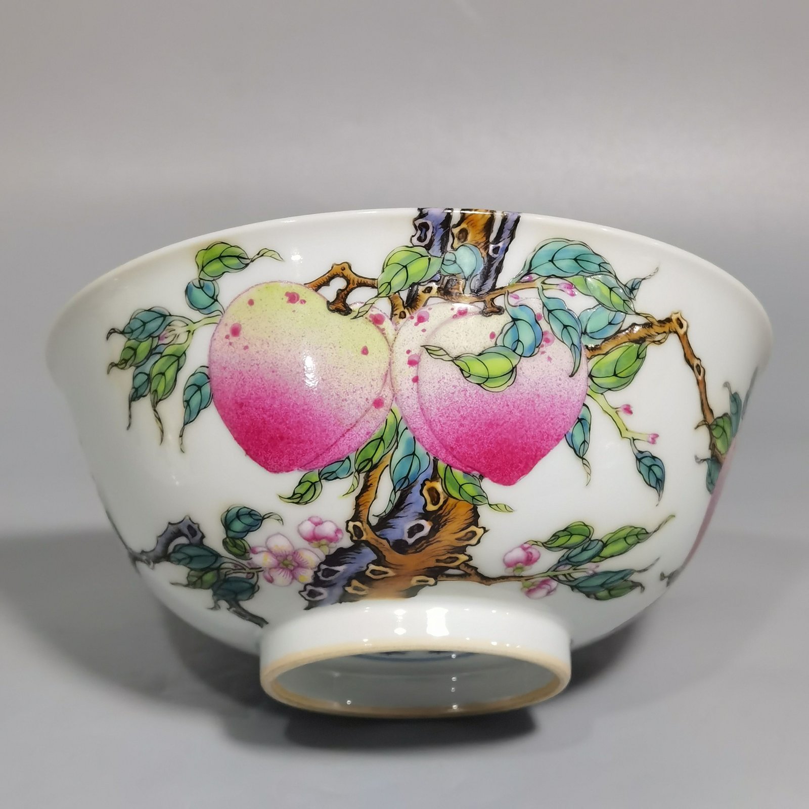 Qing Dynasty Yongzheng a pair of pastel famille rose bowls