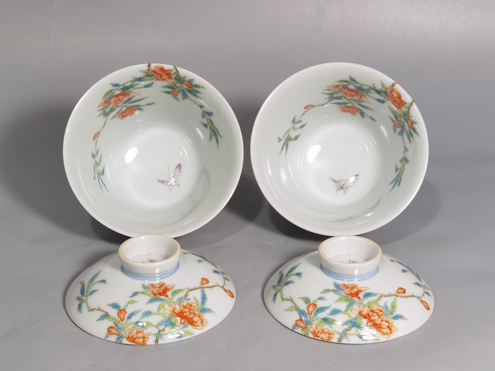 Qing Dynasty Yongzheng A pair of over-branch pastel pomegranate flower tureens