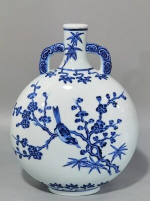 Qing Dynasty Yongzheng blue and white flat vase with two ears holding the moon