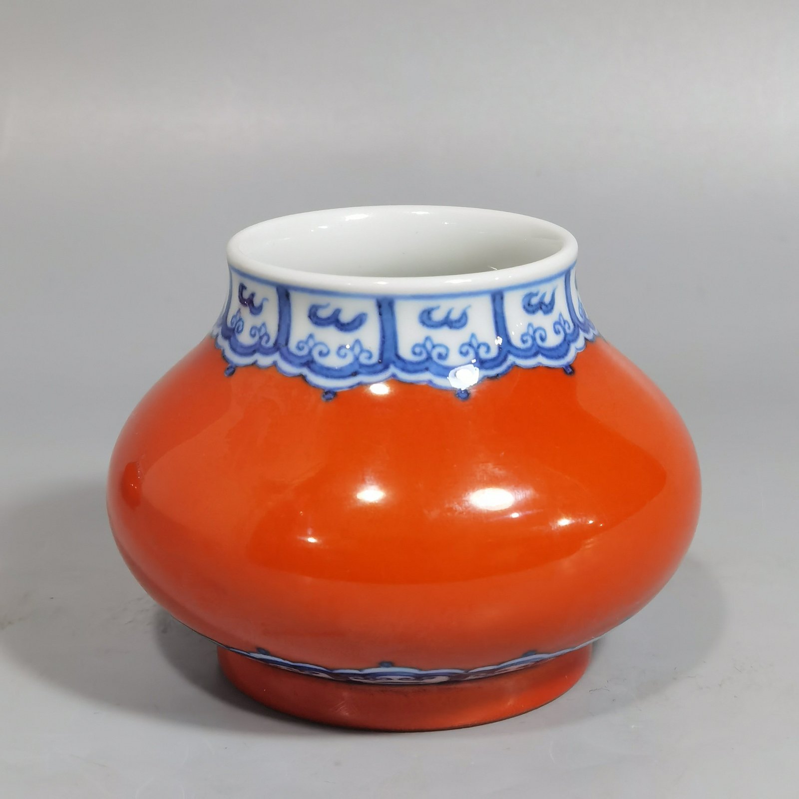 Qing Dynasty Yongzheng Blue white coral and red water bowl