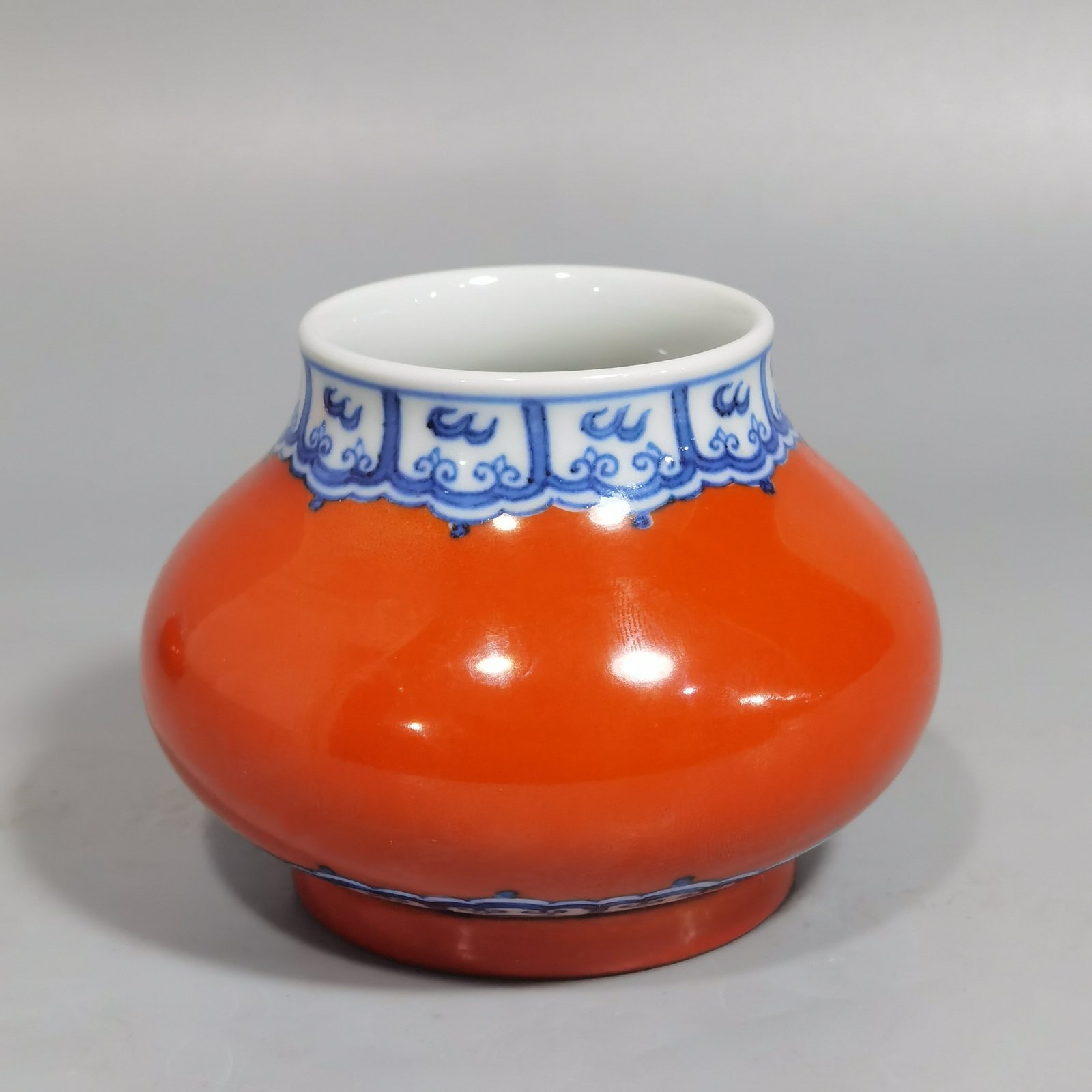 Qing Dynasty Yongzheng Blue white coral and red water bowl