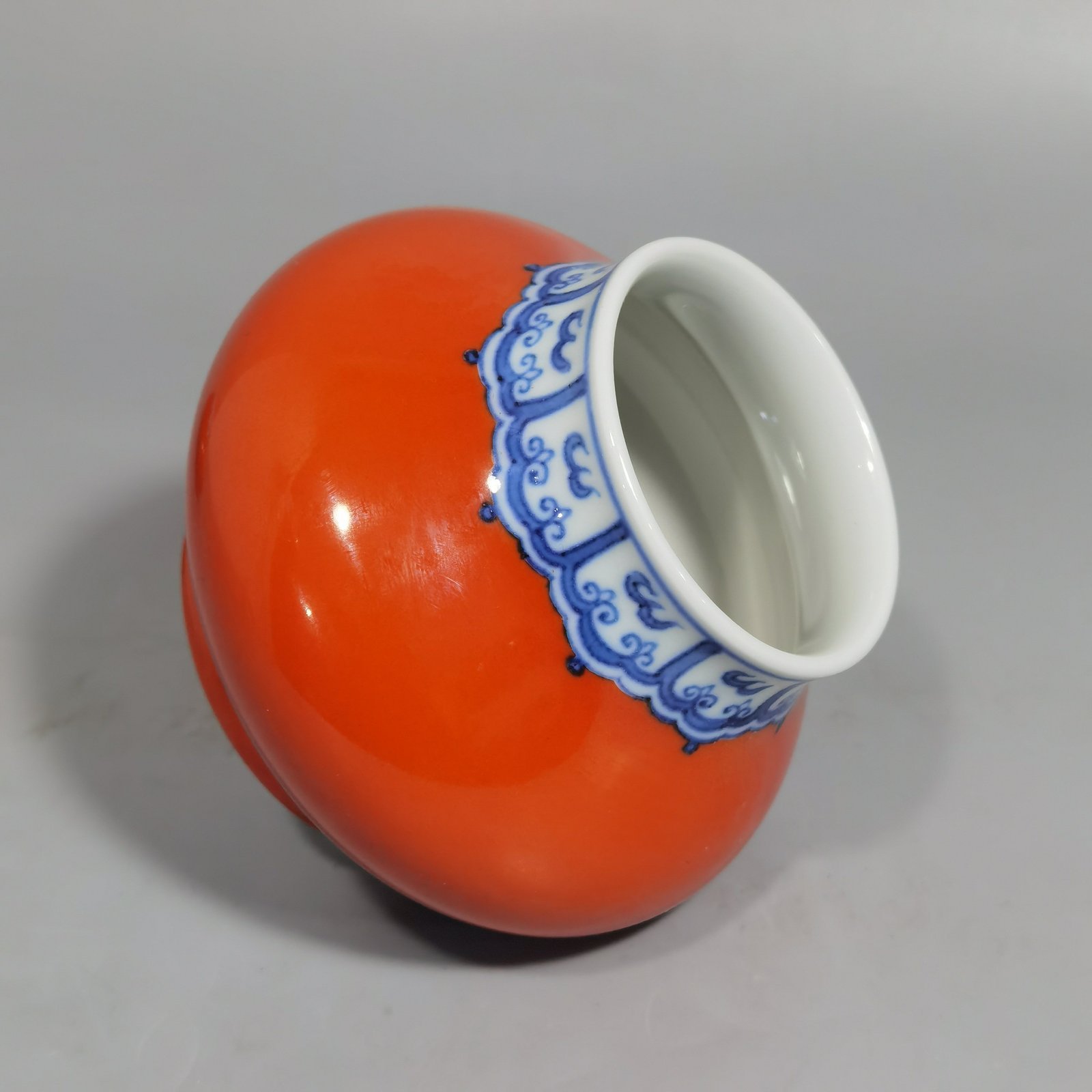 Qing Dynasty Yongzheng Blue white coral and red water bowl