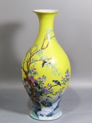 Qing Dynasty Yongzheng yellow ground flowers a pair of pastel willows swallows