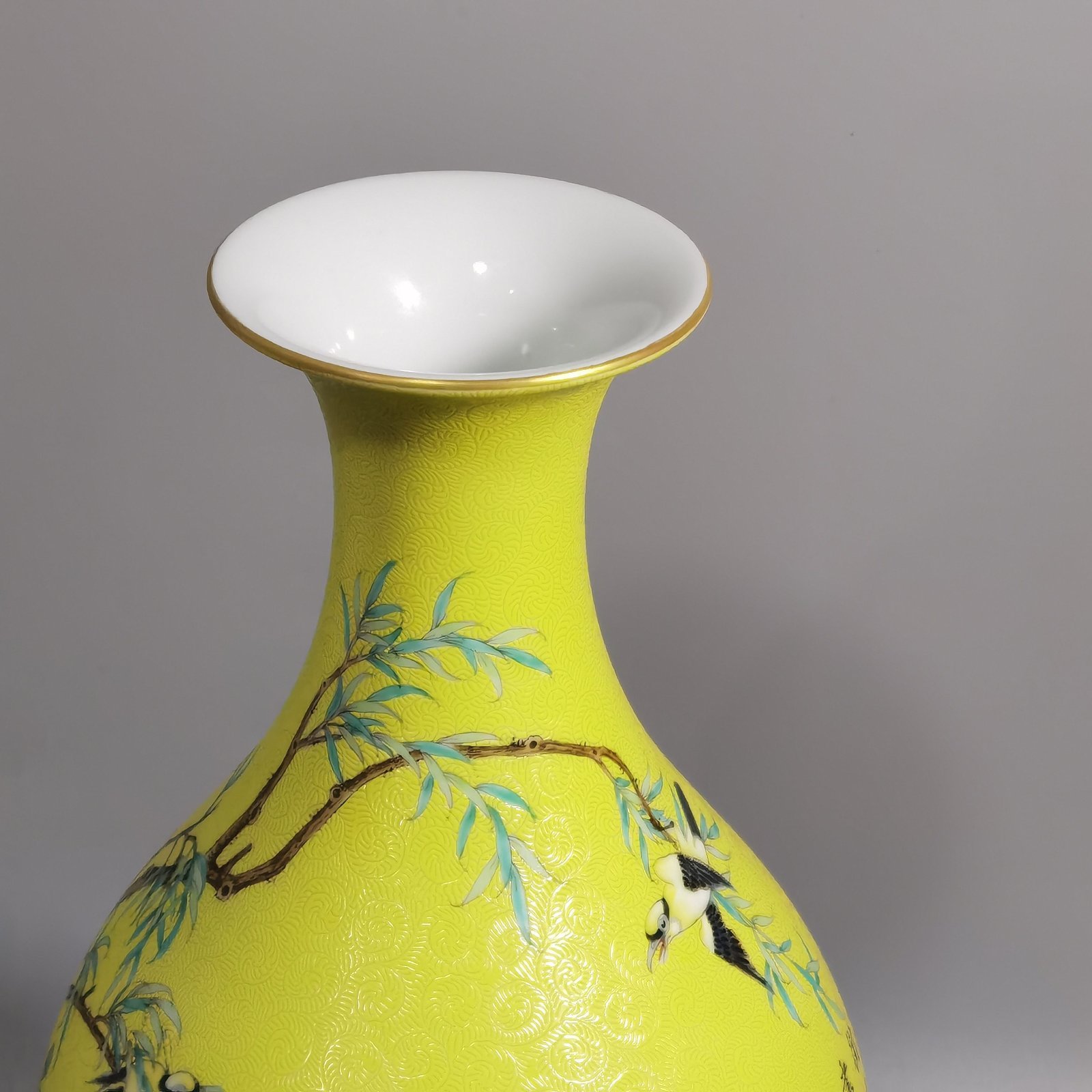 Qing Dynasty Yongzheng yellow ground flowers a pair of pastel willows swallows