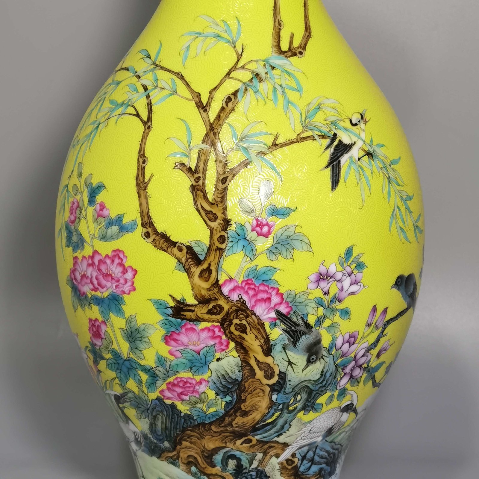Qing Dynasty Yongzheng yellow ground flowers a pair of pastel willows swallows