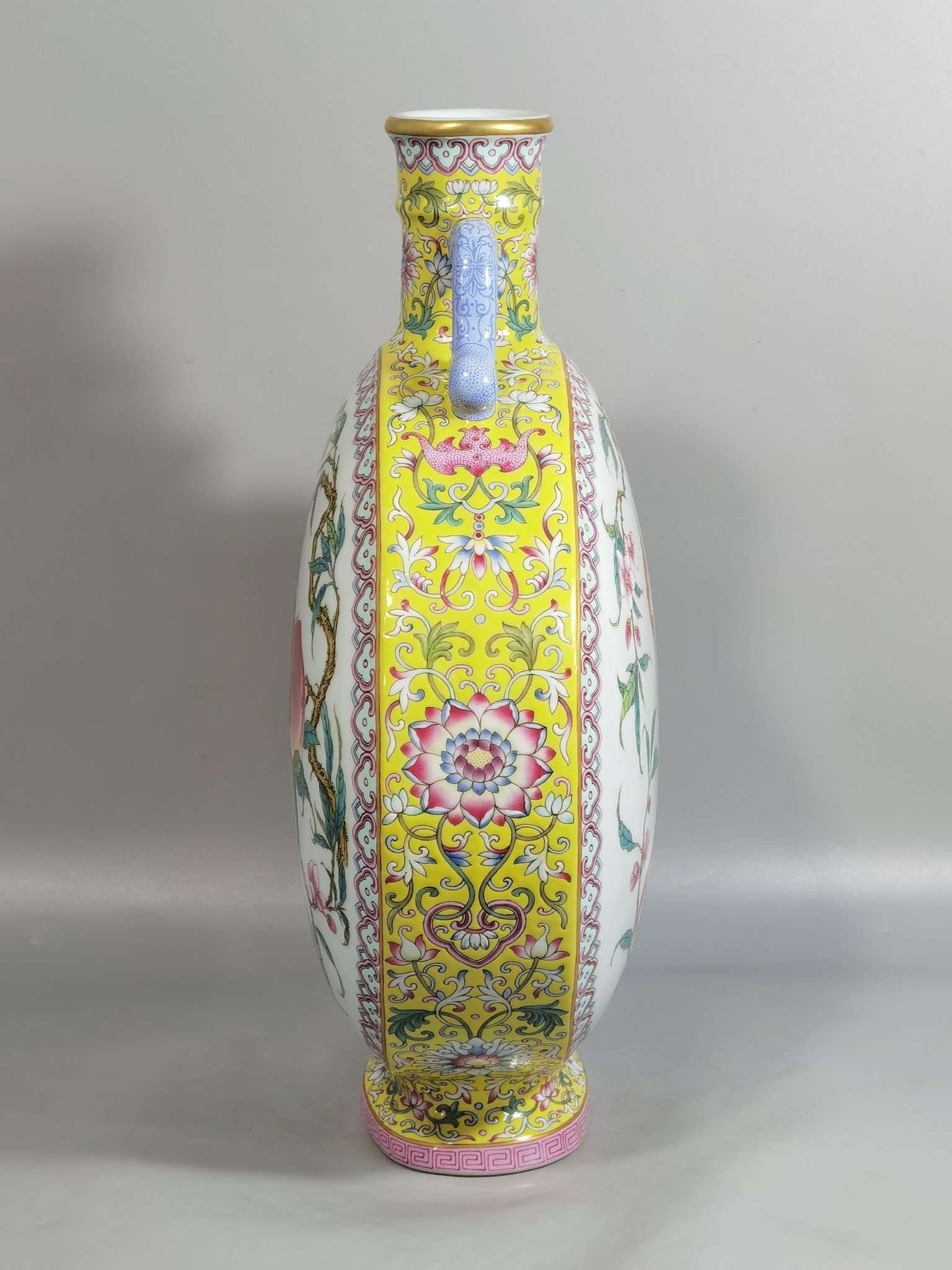Qing Dynasty Yongzheng a yellow ground pastel color with blessings and longevity wrapped