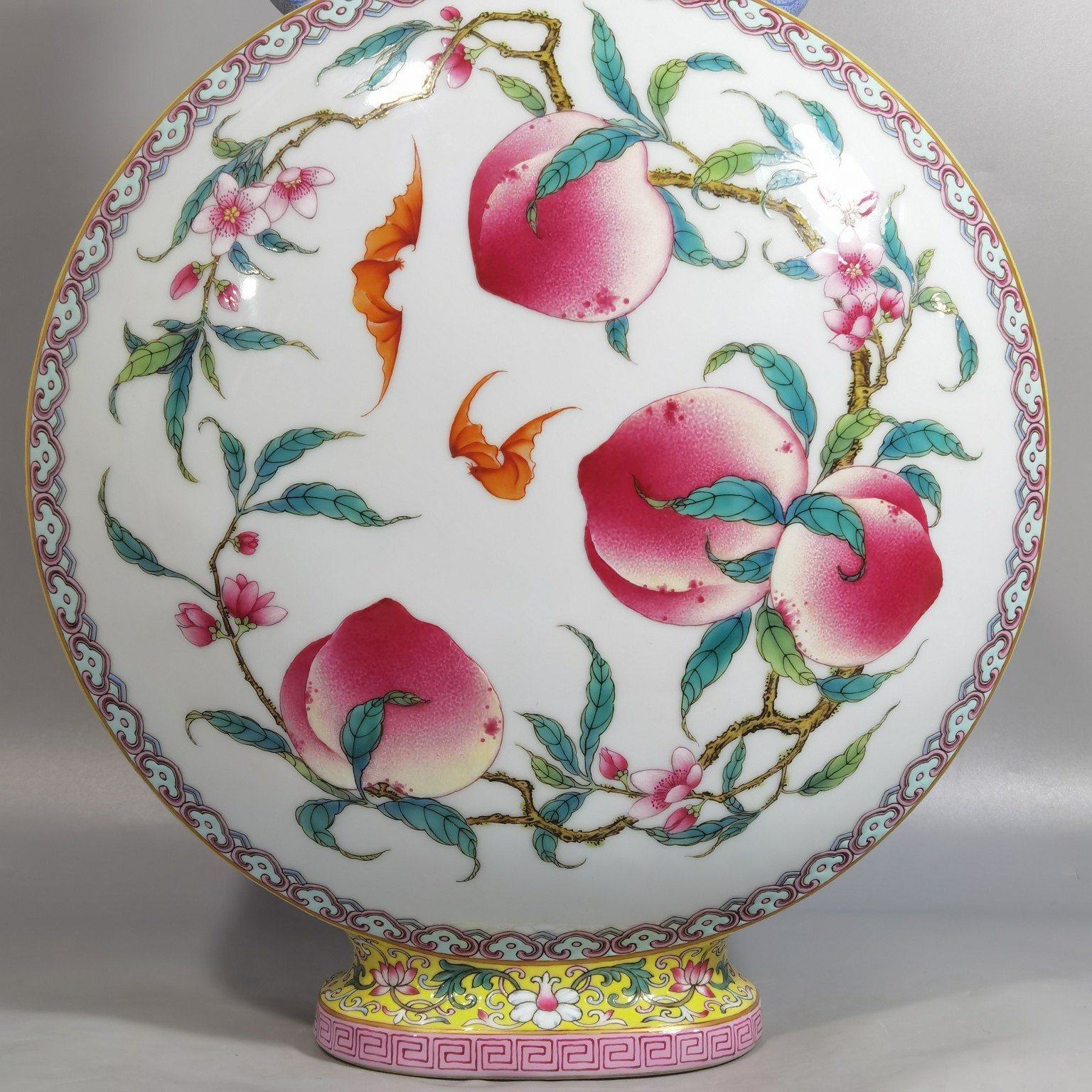 Qing Dynasty Yongzheng a yellow ground pastel color with blessings and longevity wrapped