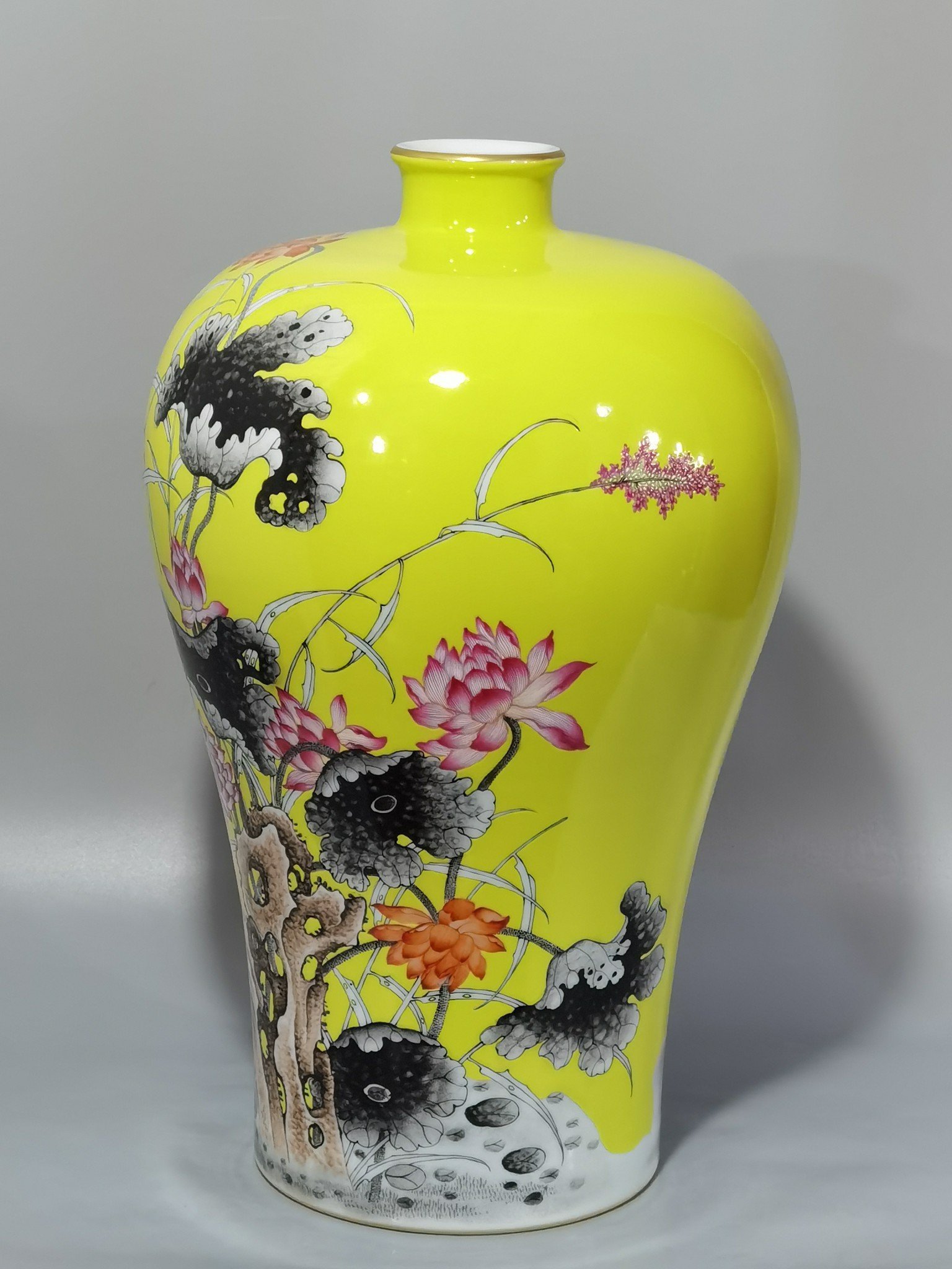 Qing Dynasty Yongzheng yellow ground pastel color lotus and kingfisher plum vase