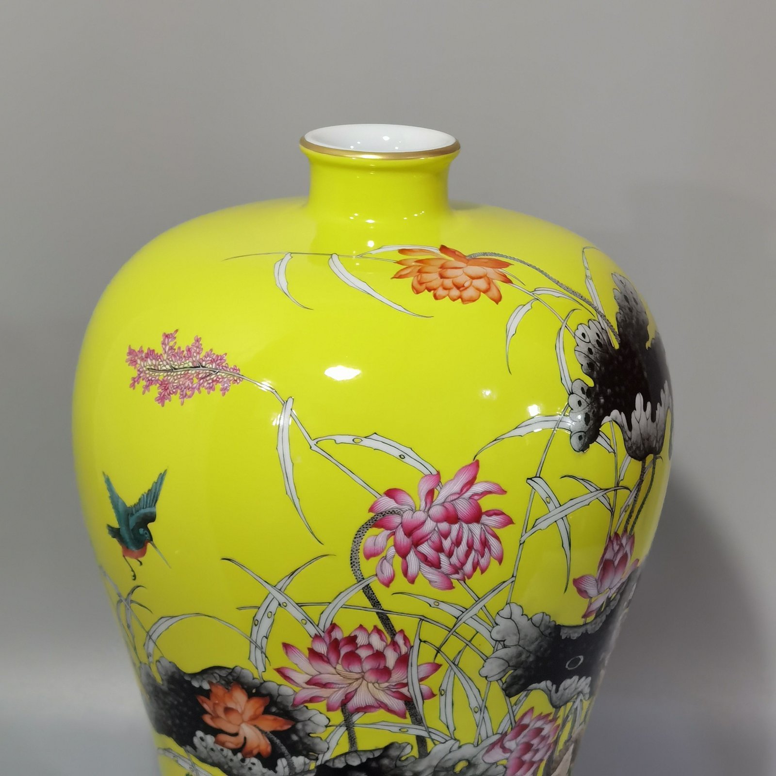 Qing Dynasty Yongzheng yellow ground pastel color lotus and kingfisher plum vase