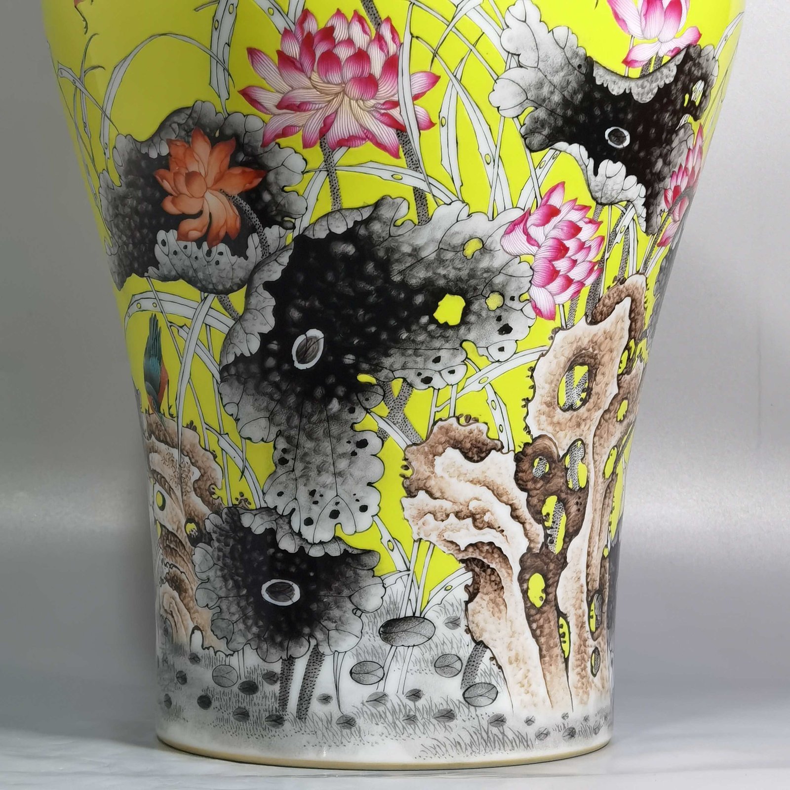 Qing Dynasty Yongzheng yellow ground pastel color lotus and kingfisher plum vase