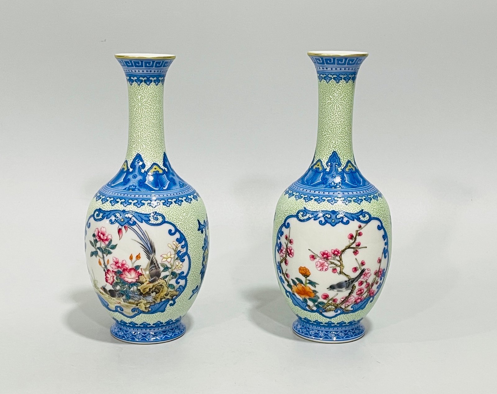 Qing Dynasty Yongzheng enamel flower and bird window vase