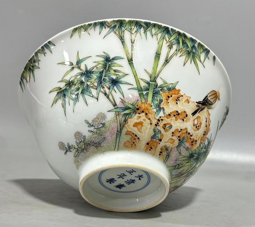 Qing Dynasty Yongzheng enamel flower and bird poetry bowl