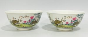 Qing Dynasty Yongzheng enamel color bowl with picture of living and working in peace