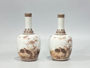 Qing Dynasty Yongzheng Ink and color vase with gold flowers and birds poems and literature