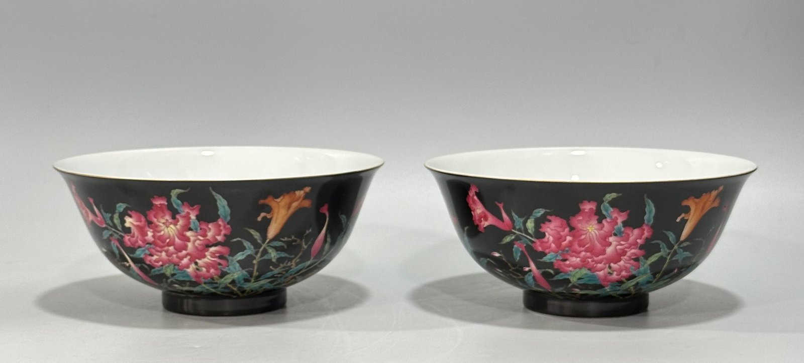 Qing Dynasty Yongzheng Enamel black gold glaze flower poetry bowl