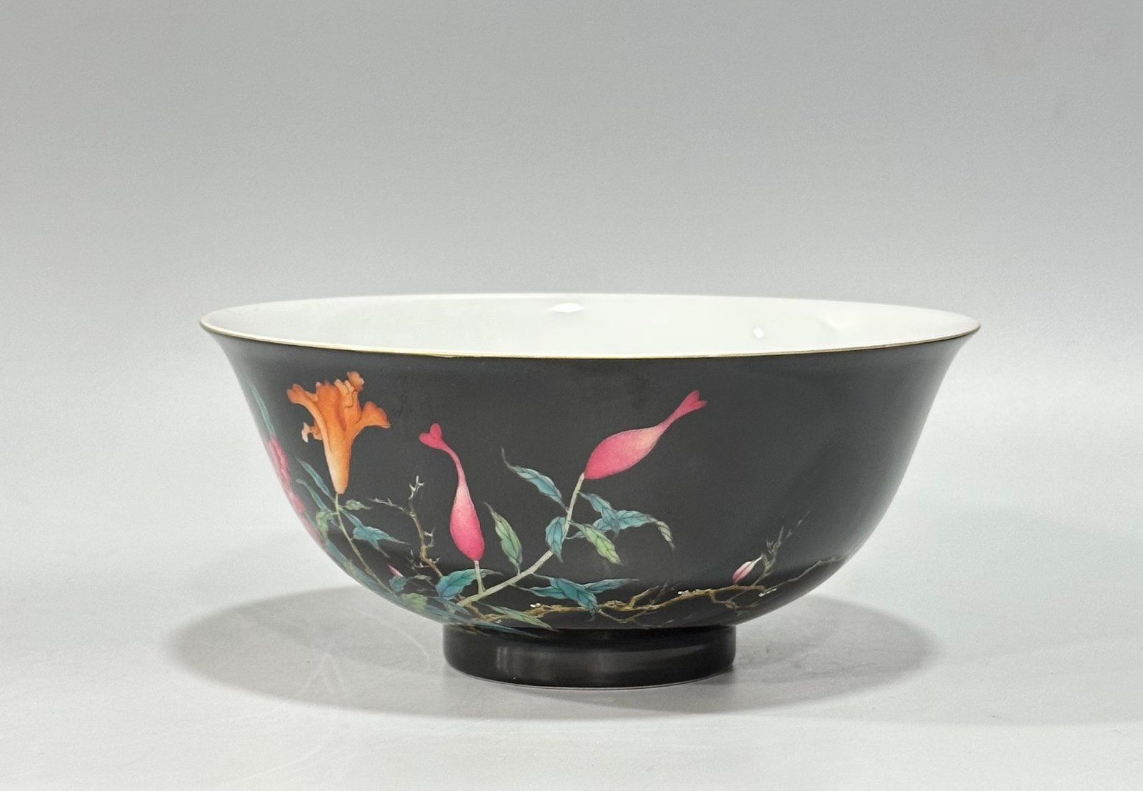 Qing Dynasty Yongzheng Enamel black gold glaze flower poetry bowl