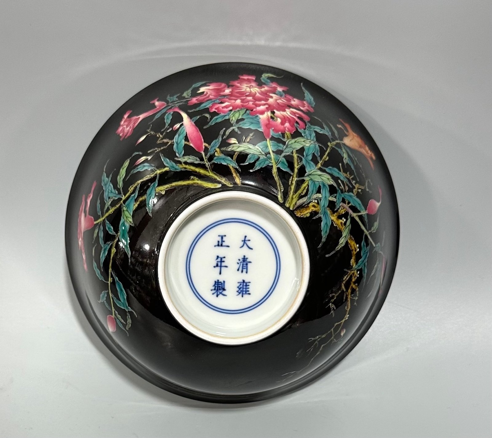 Qing Dynasty Yongzheng Enamel black gold glaze flower poetry bowl