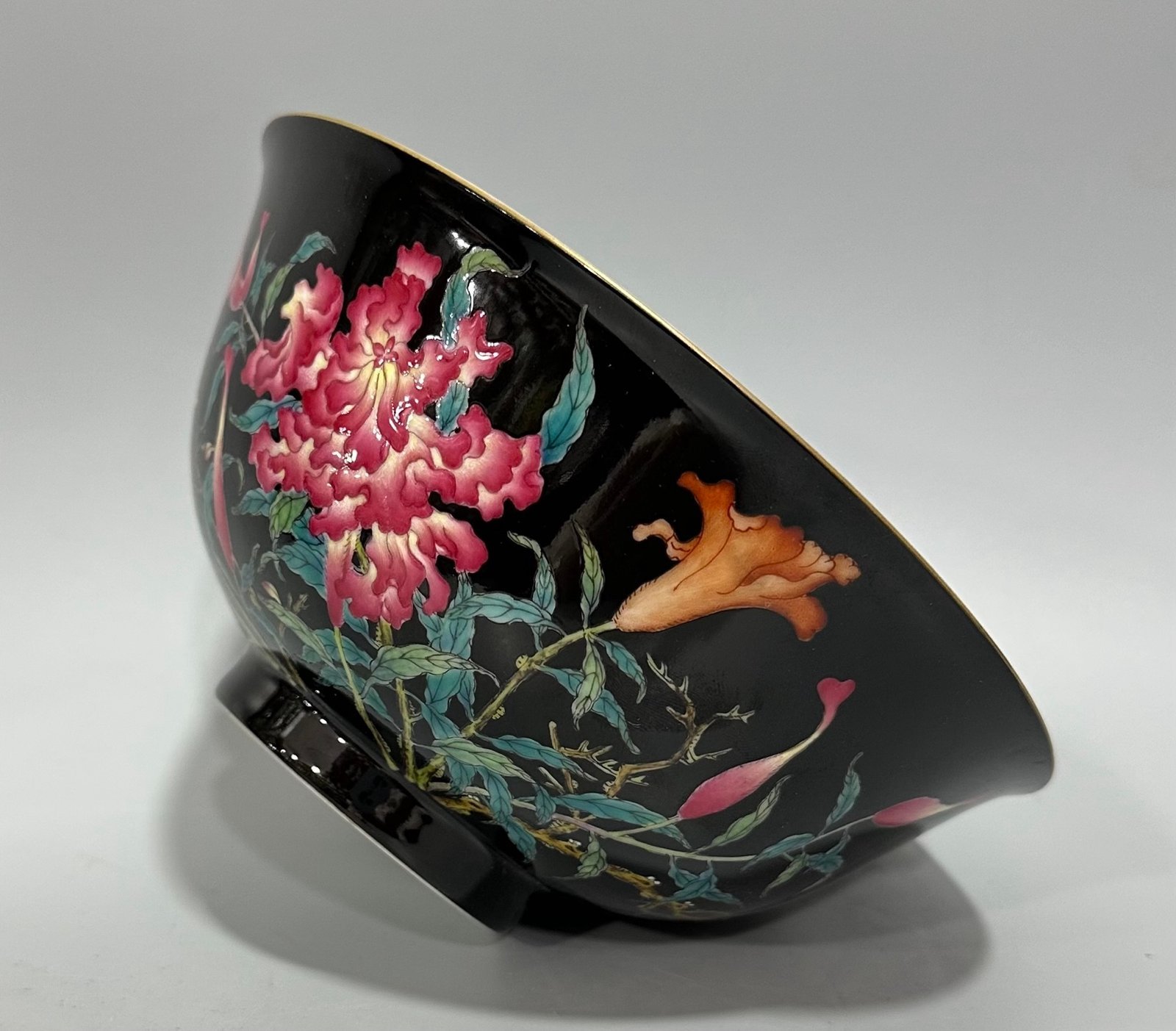Qing Dynasty Yongzheng Enamel black gold glaze flower poetry bowl