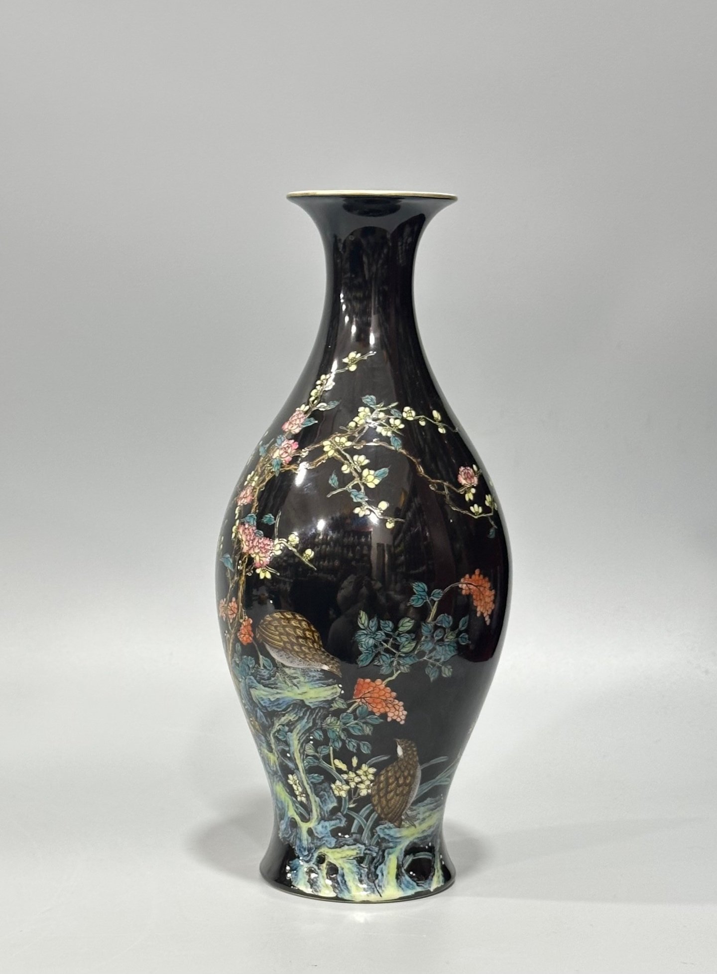 Qing Dynasty Yongzheng Enamel black gold glaze olive vase with flower and bird poetry