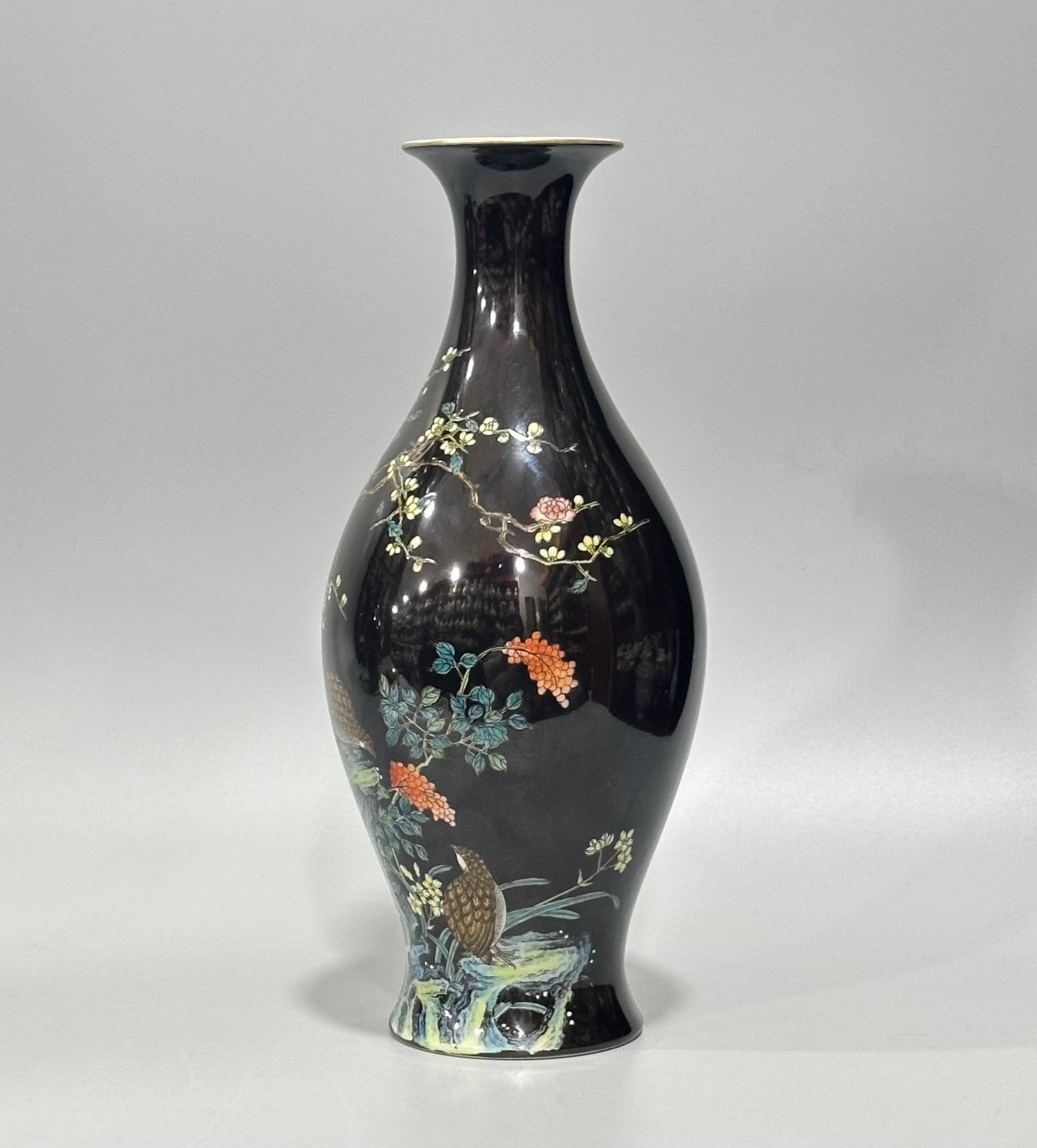 Qing Dynasty Yongzheng Enamel black gold glaze olive vase with flower and bird poetry