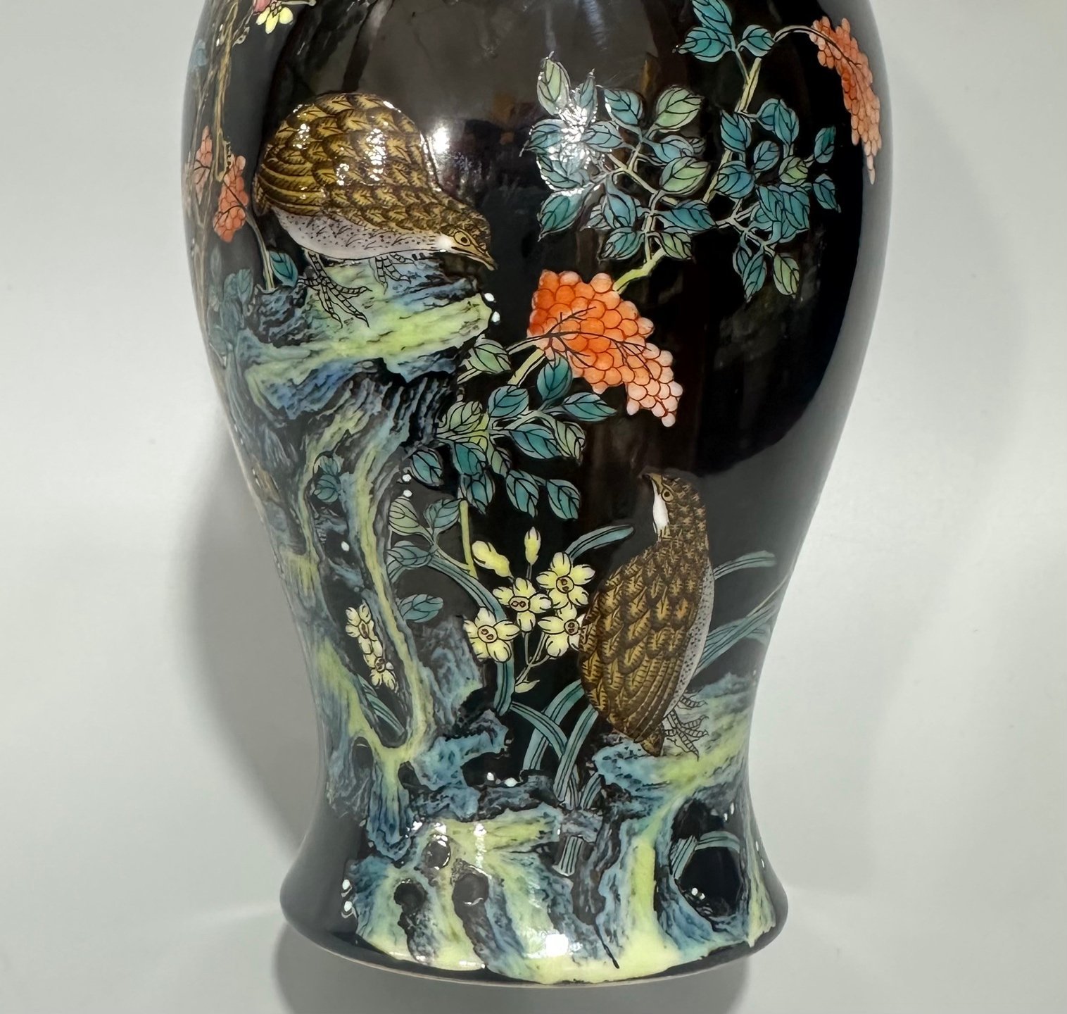 Qing Dynasty Yongzheng Enamel black gold glaze olive vase with flower and bird poetry
