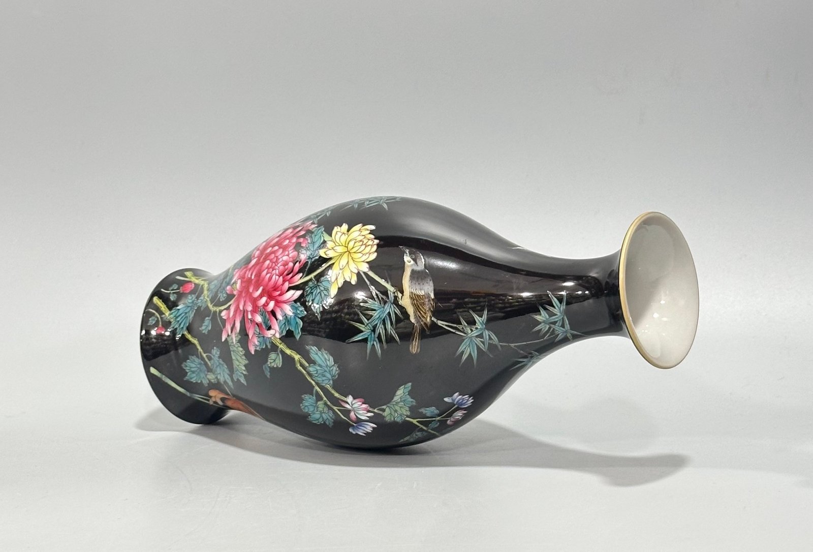 Qing Dynasty Yongzheng Enamel black gold glaze olive vase with flower and bird poetry
