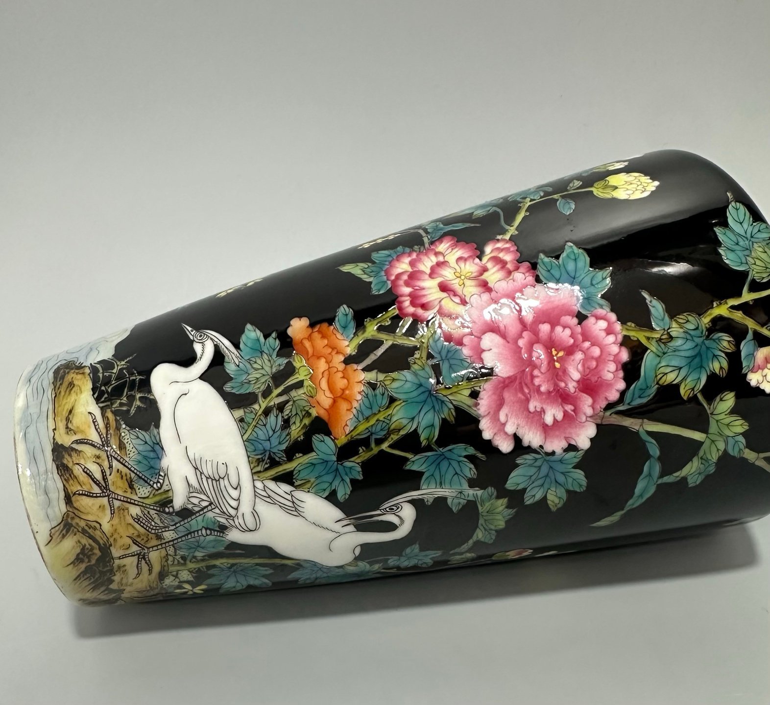 Qing Dynasty Yongzheng Enamel black gold glaze flower and bird poetry straight plum vase