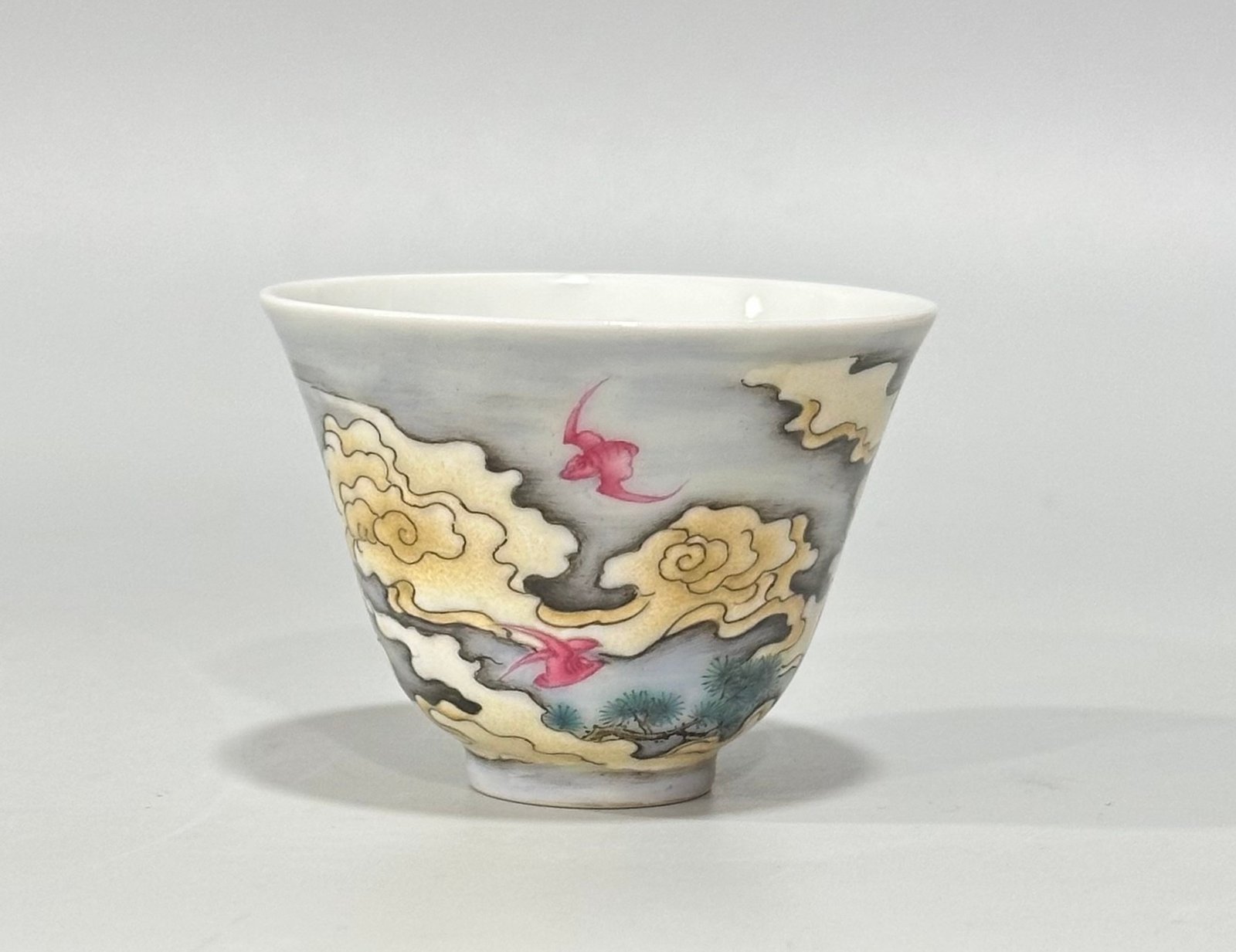 Qing Dynasty Yongzheng Enamel cup with colorful clouds bats pine and crane patterns