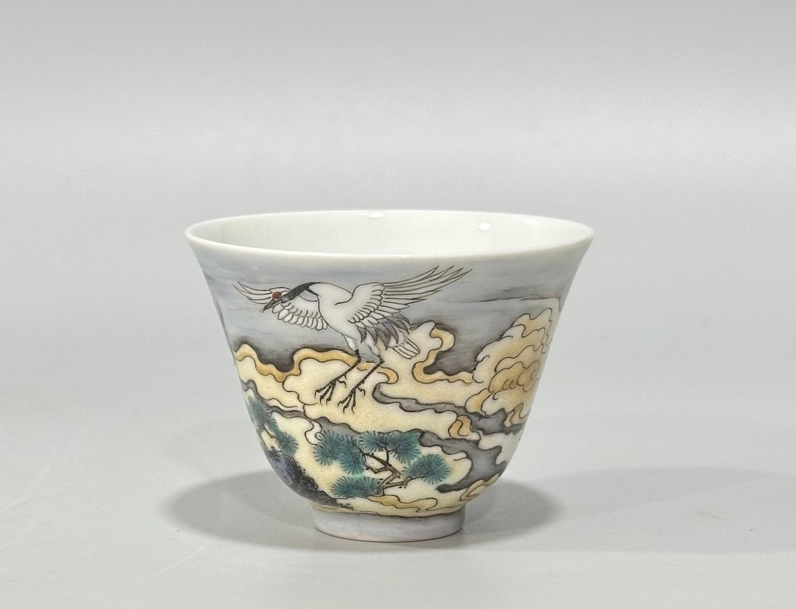 Qing Dynasty Yongzheng Enamel cup with colorful clouds bats pine and crane patterns