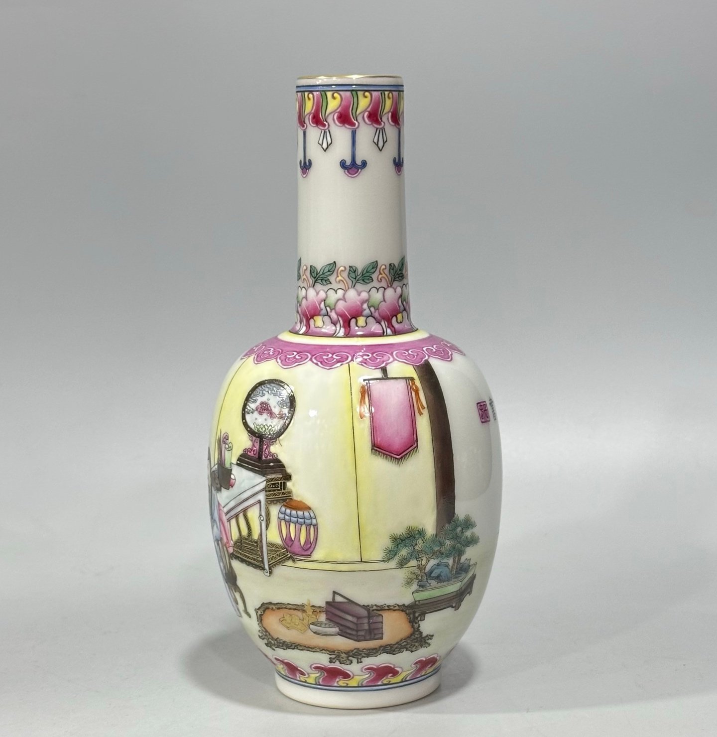 Qing Dynasty Yongzheng Enamel vase with figures watching books and pictures