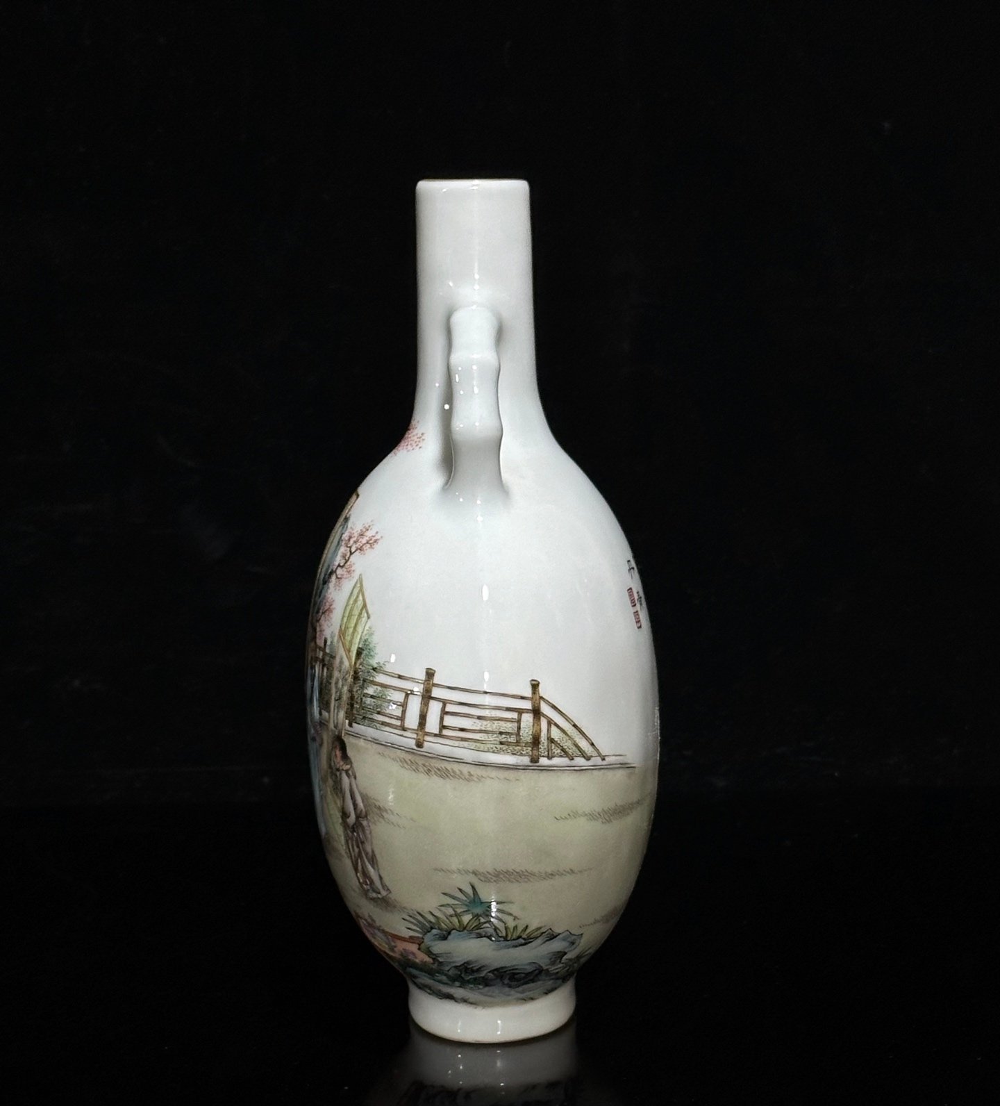Qing Dynasty Yongzheng Enamel figure with figures and figures of literati small moon vase with two ears