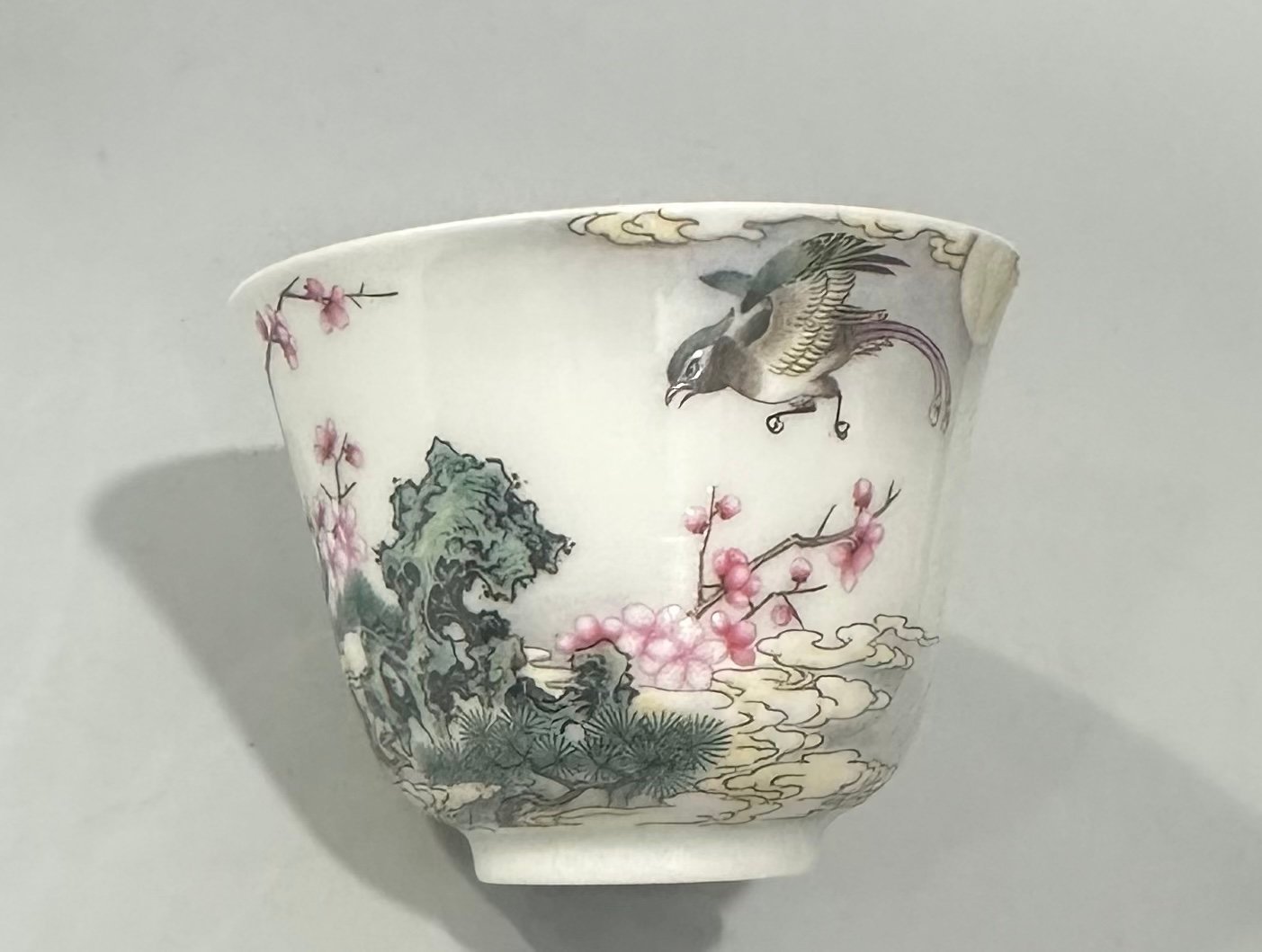 Qing Dynasty Yongzheng A set of enamel cups with flowers and birds and poems about the four seasons