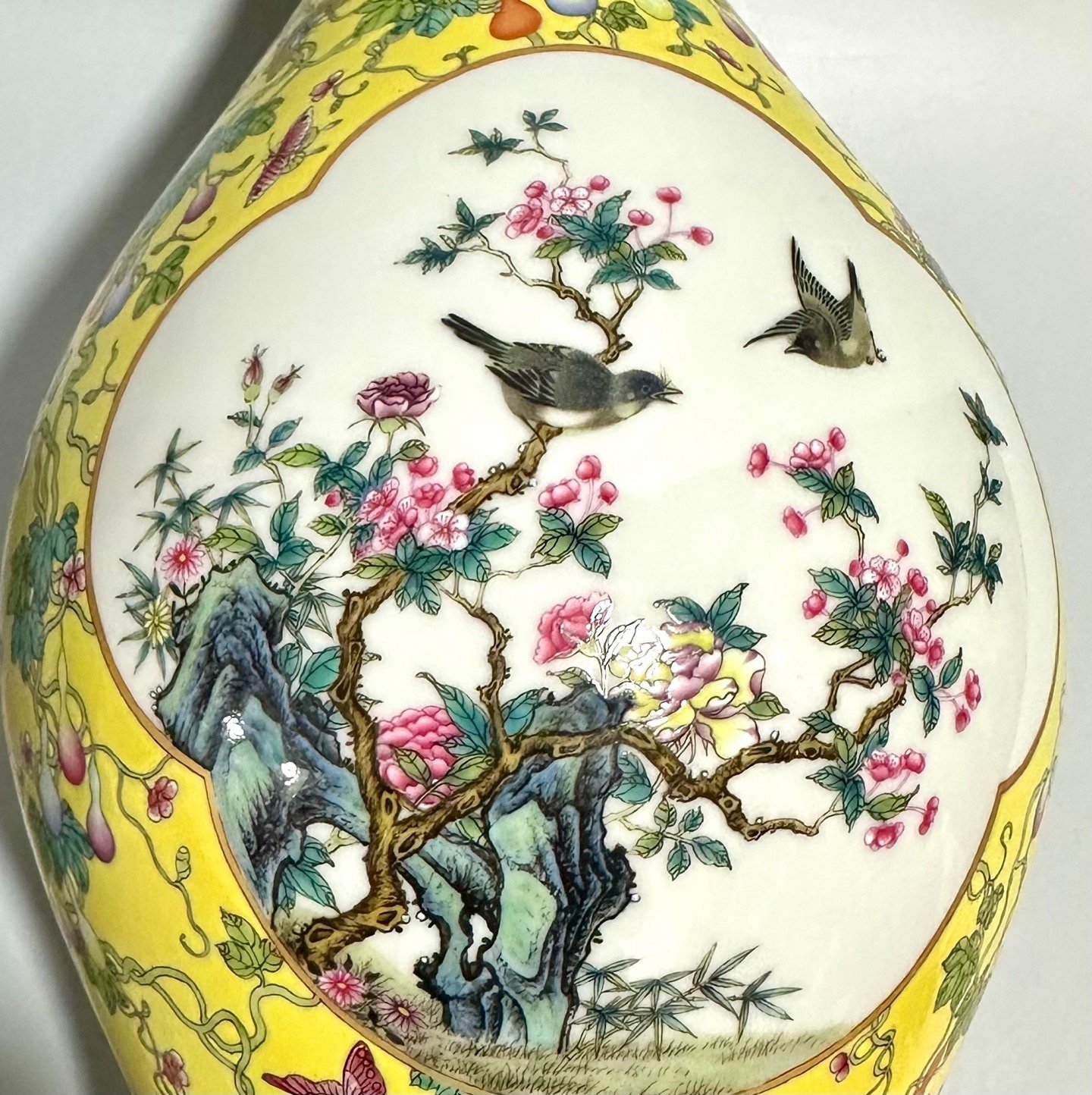 Qing Dynasty Yongzheng Enamel lemon yellow gourd butterfly branches window flower and bird olive vase
