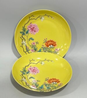 Qing Dynasty Yongzheng Enamel lemon yellow glaze peony plate with branch pattern