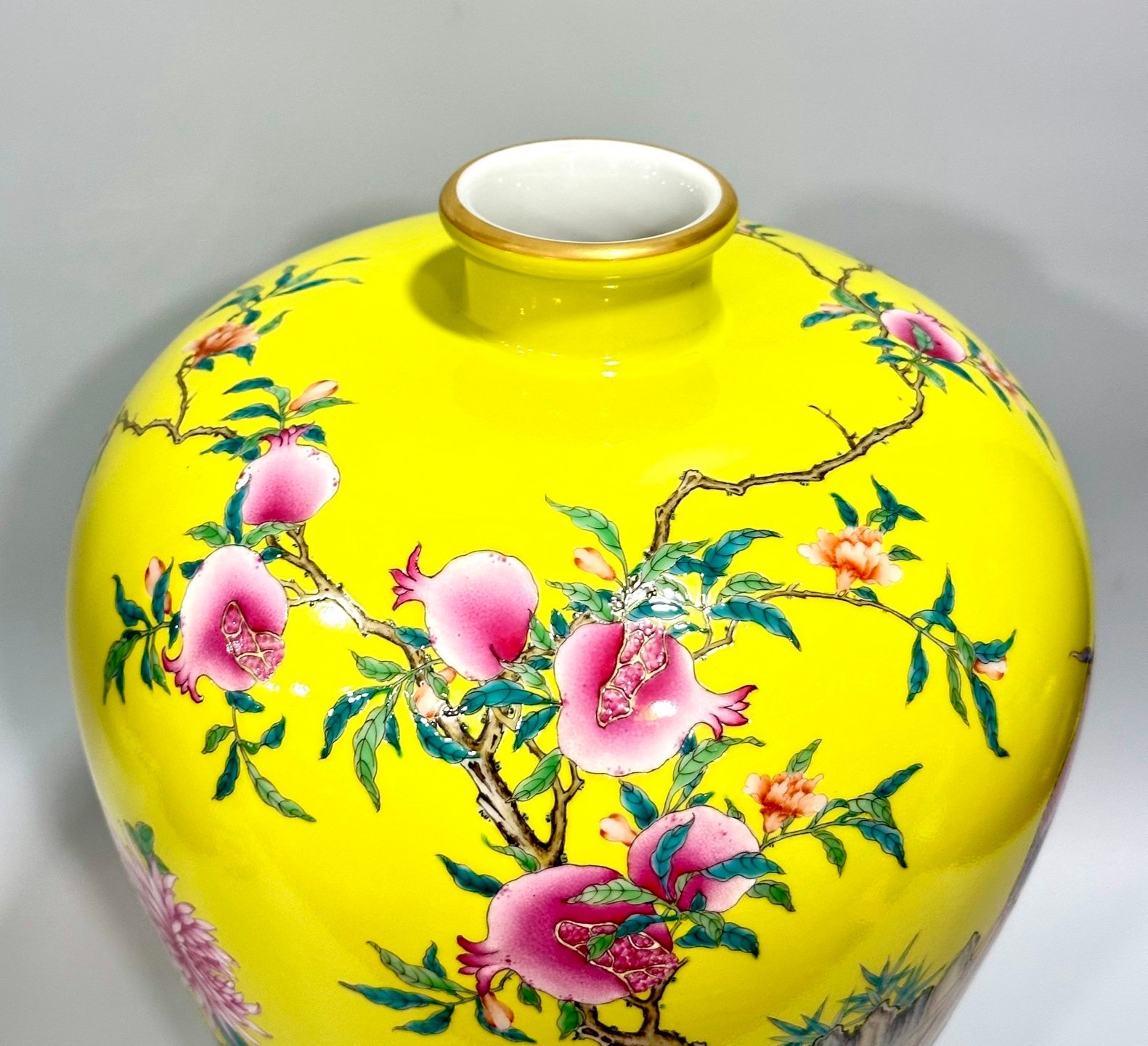 Qing Dynasty Yongzheng Enamel lemon yellow glaze plum vase with flower and bird patterns