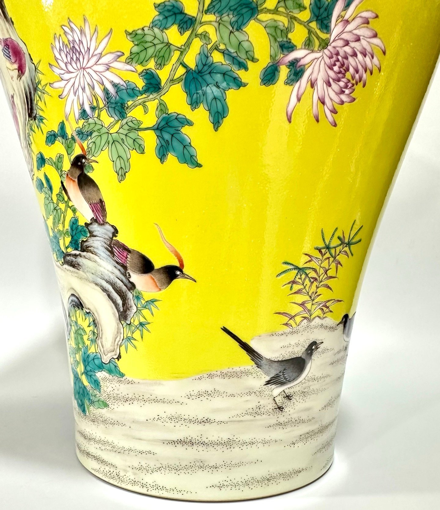 Qing Dynasty Yongzheng Enamel lemon yellow glaze plum vase with flower and bird patterns