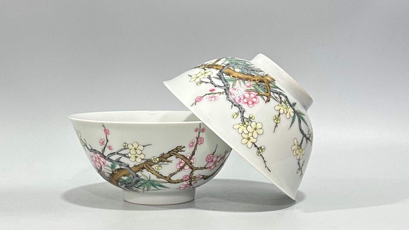 Qing Dynasty Yongzheng Enamel plum and bamboo poetry bowl