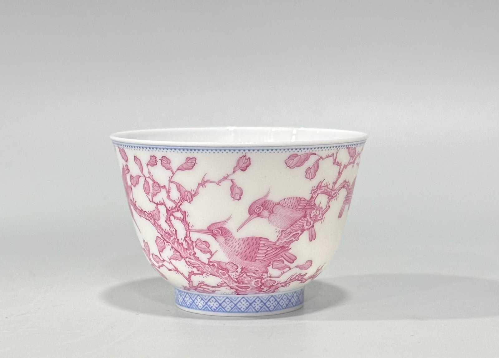 Qing Dynasty Yongzheng Enamel agate red flower and bird poetry thin cup