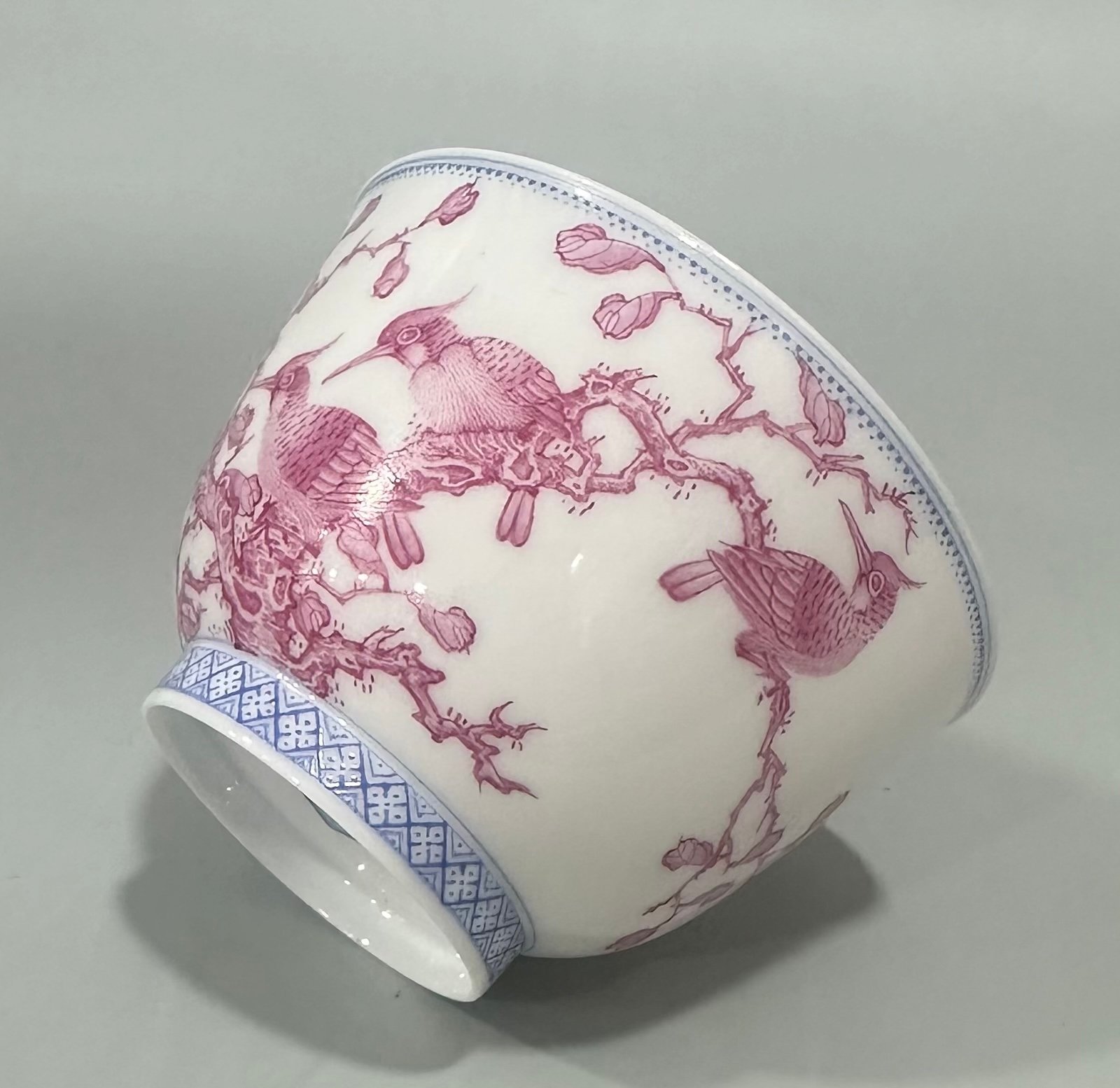 Qing Dynasty Yongzheng Enamel agate red flower and bird poetry thin cup