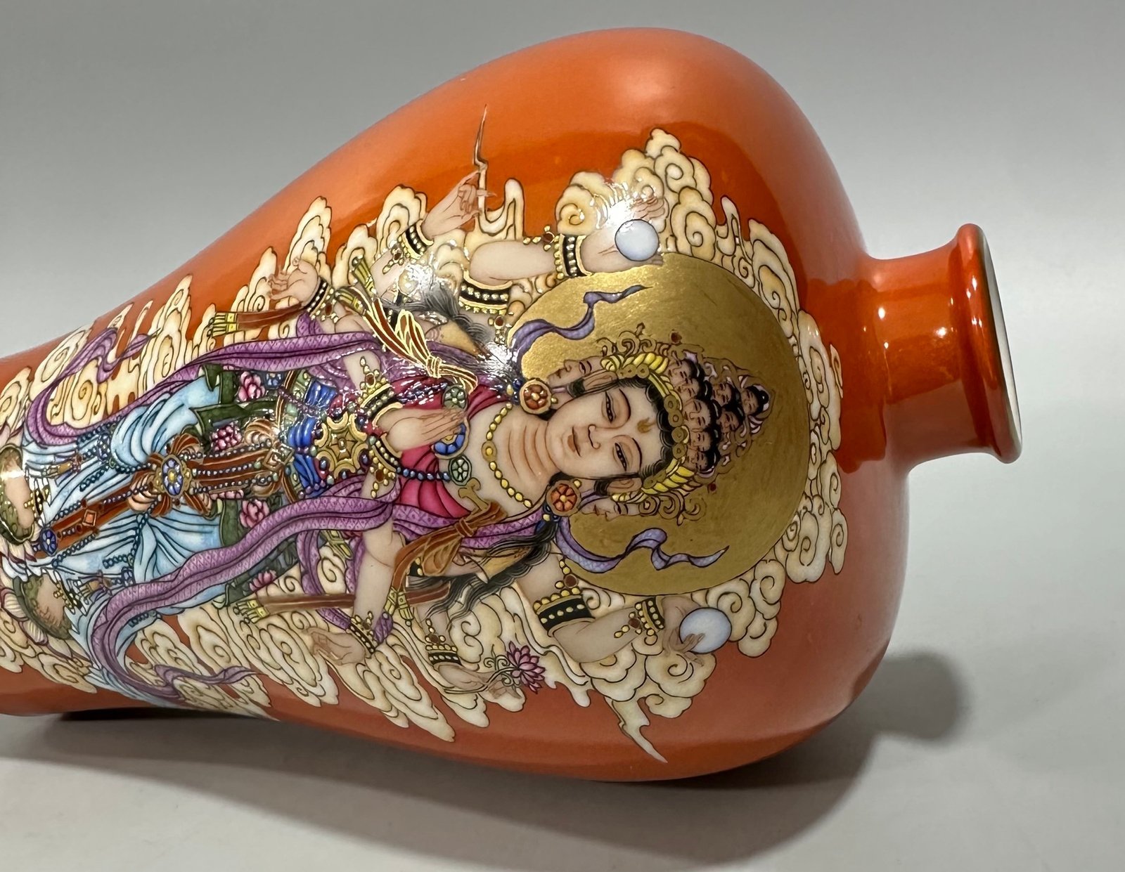 Qing Dynasty Yongzheng Enamel coral red thangka pattern small plum vase