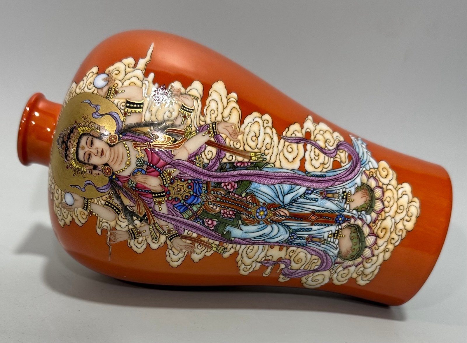 Qing Dynasty Yongzheng Enamel coral red thangka pattern small plum vase