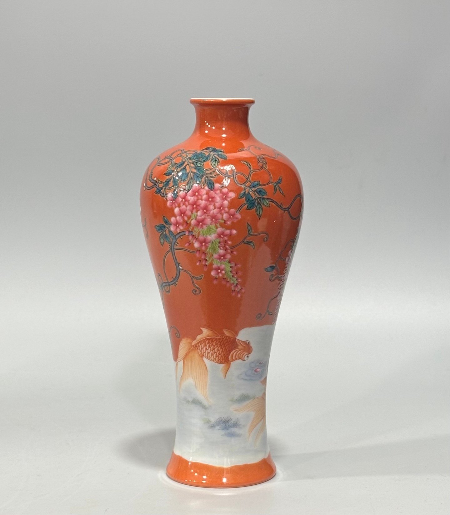 Qing Dynasty Yongzheng Small plum vase with enamel coral red flowers fish and algae poetry