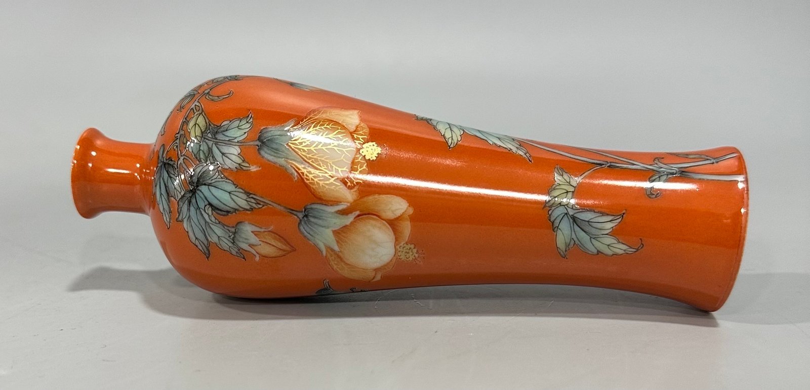 Qing Dynasty Yongzheng Small plum vase with enamel coral red flowers and birds gold-painted poems