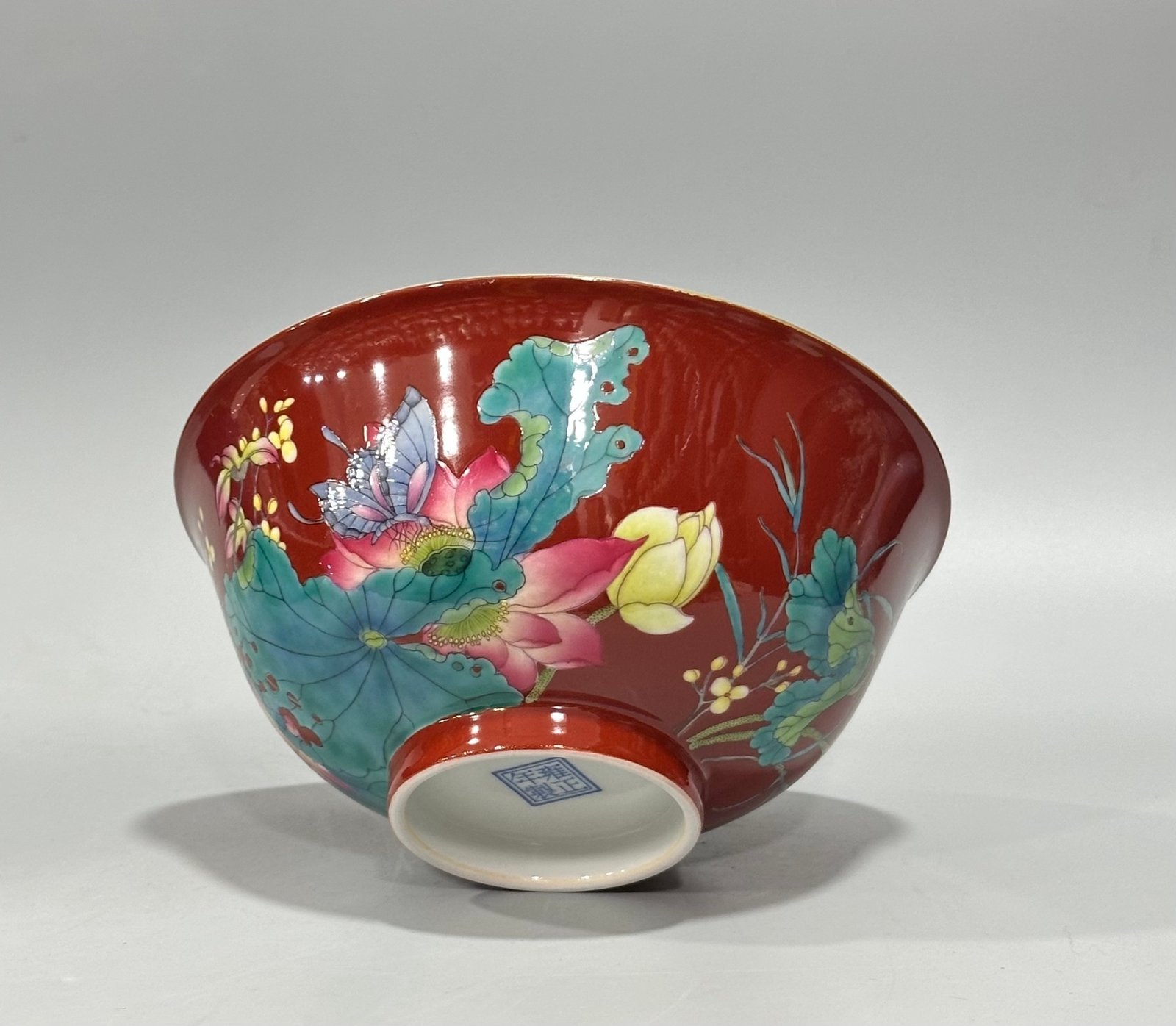 Qing Dynasty Yongzheng Enamel coral red flower bird and butterfly love pattern bowl