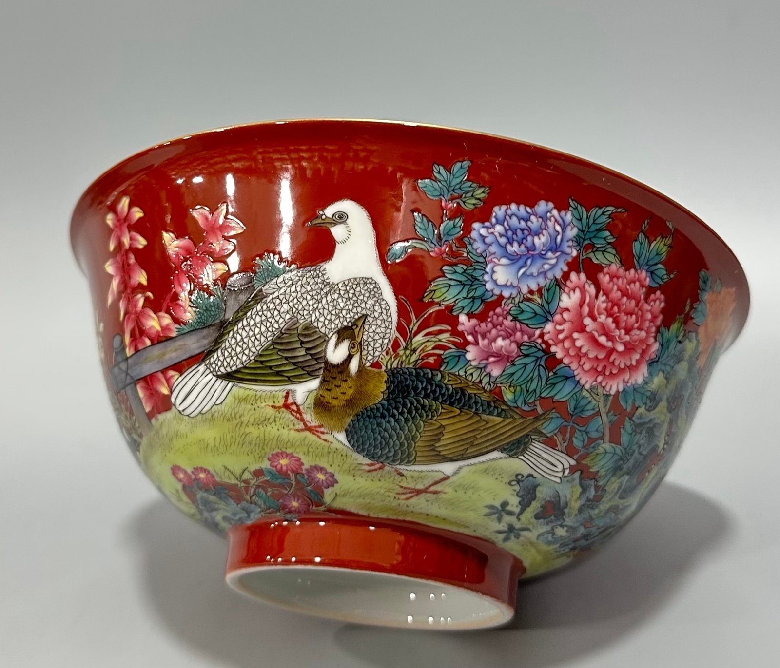 Qing Dynasty Yongzheng Enamel coral red flower and bird poetry bowl