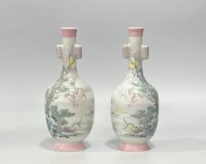 Qing Dynasty Yongzheng Enamel small vase with bamboo and crane pattern