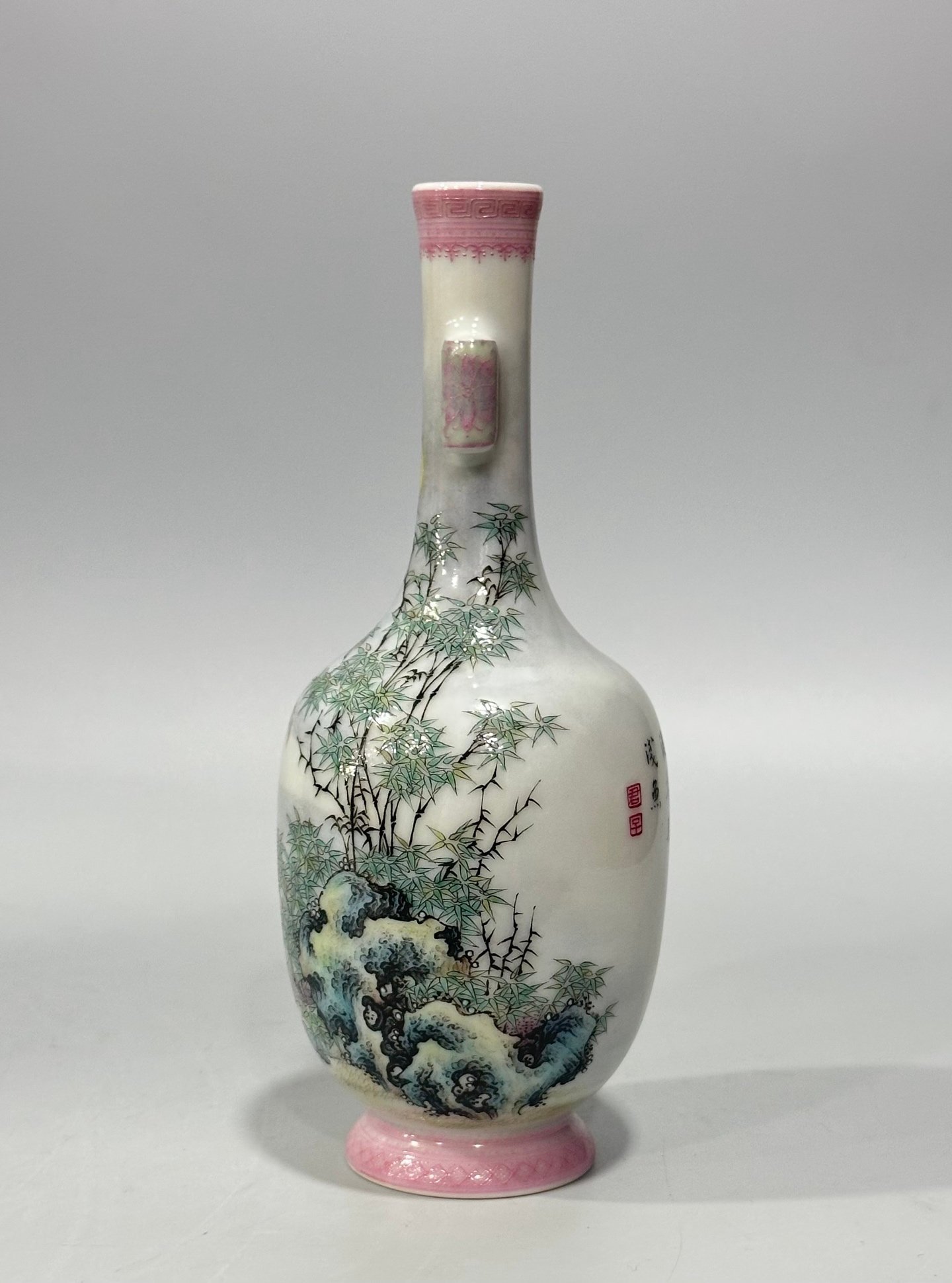 Qing Dynasty Yongzheng Enamel small vase with bamboo and crane pattern