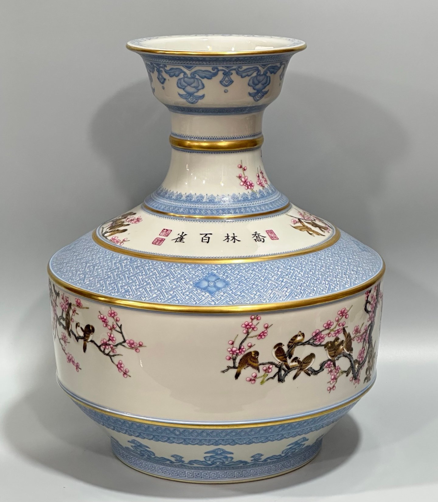 Qing Dynasty Yongzheng Enamel with green edging and a picture of hundreds of birds in the woods